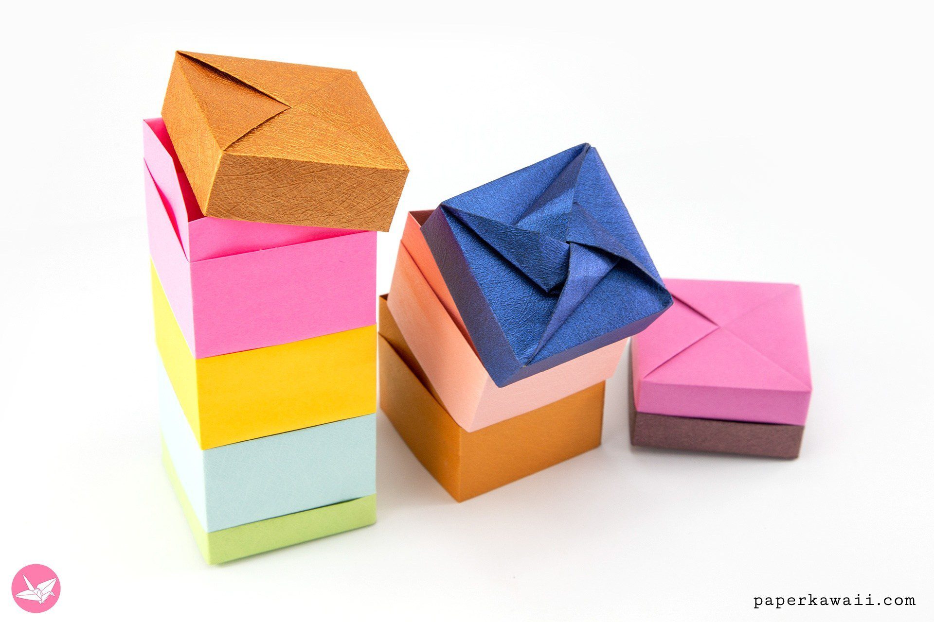 https://shop.paperkawaii.com/wp-content/uploads/2020/06/origami-stacking-spice-box-tutorial-paper-kawaii-03-1.jpg